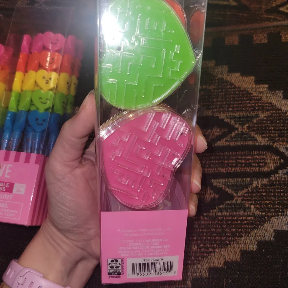 Love Colorful Party Favors Set